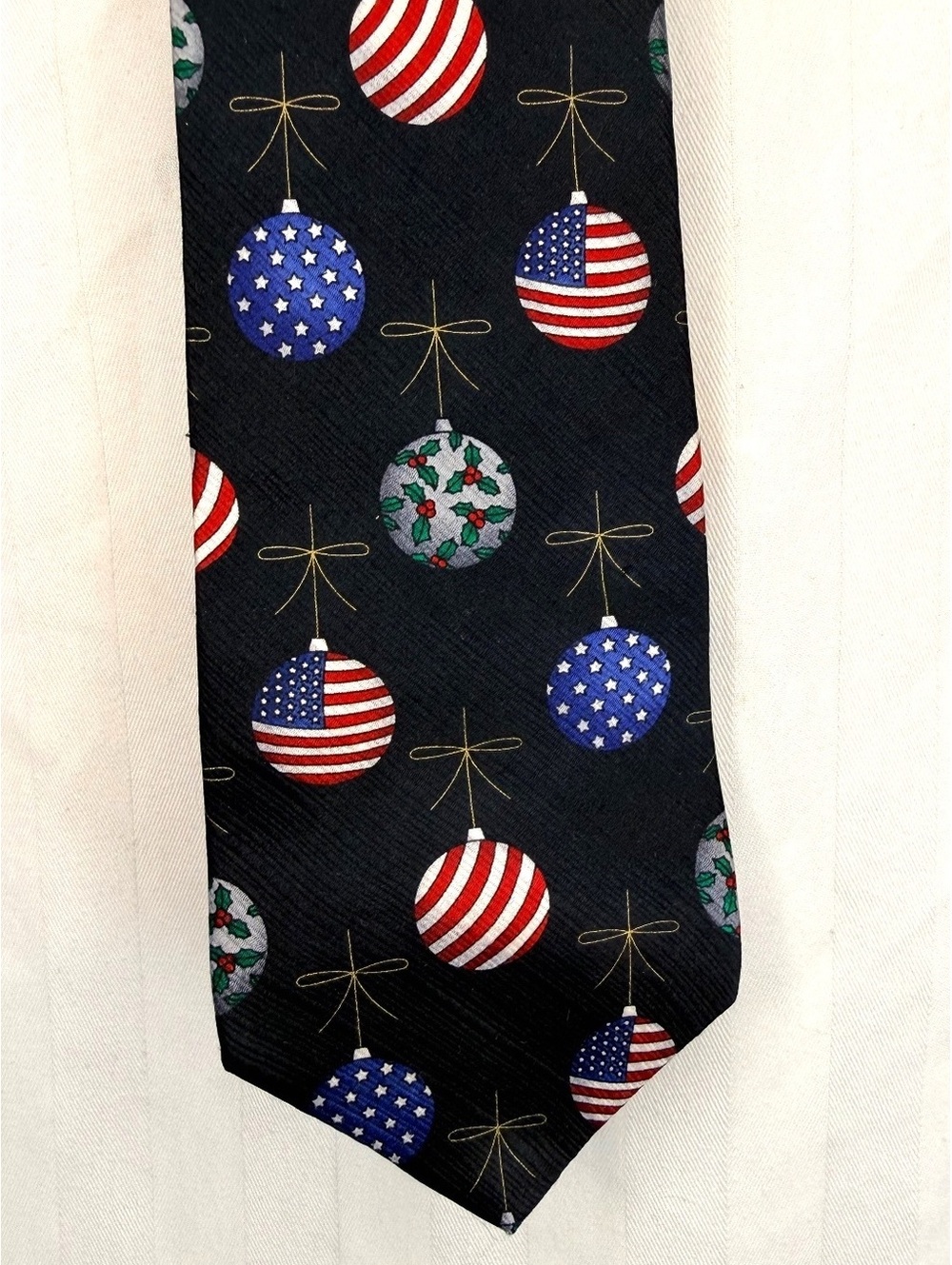90s Patriotic Christmas Ornament Silk Tie by American Traditions Made in USA